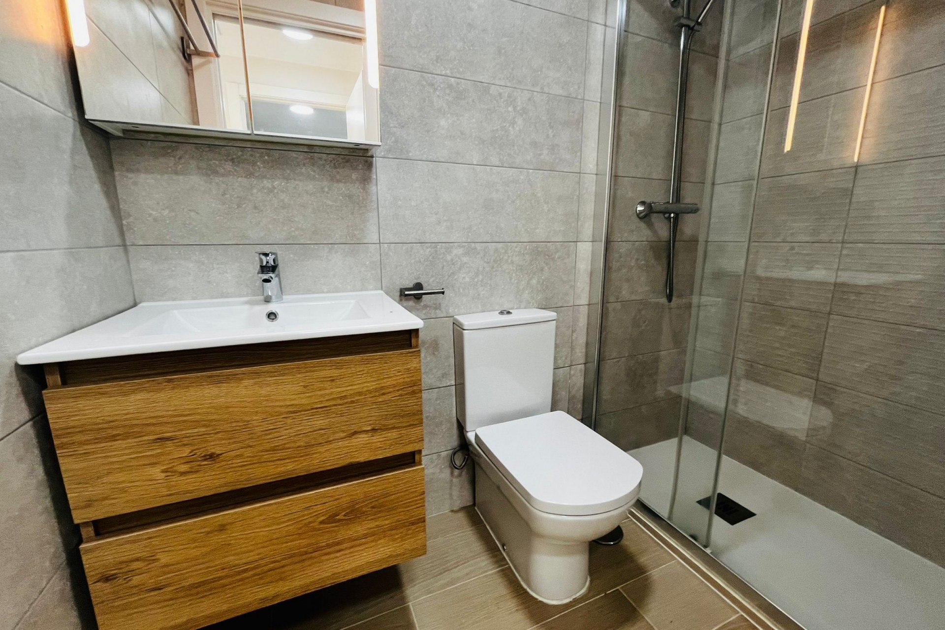 Resale - Apartment -
Playa Honda - Costa Calida