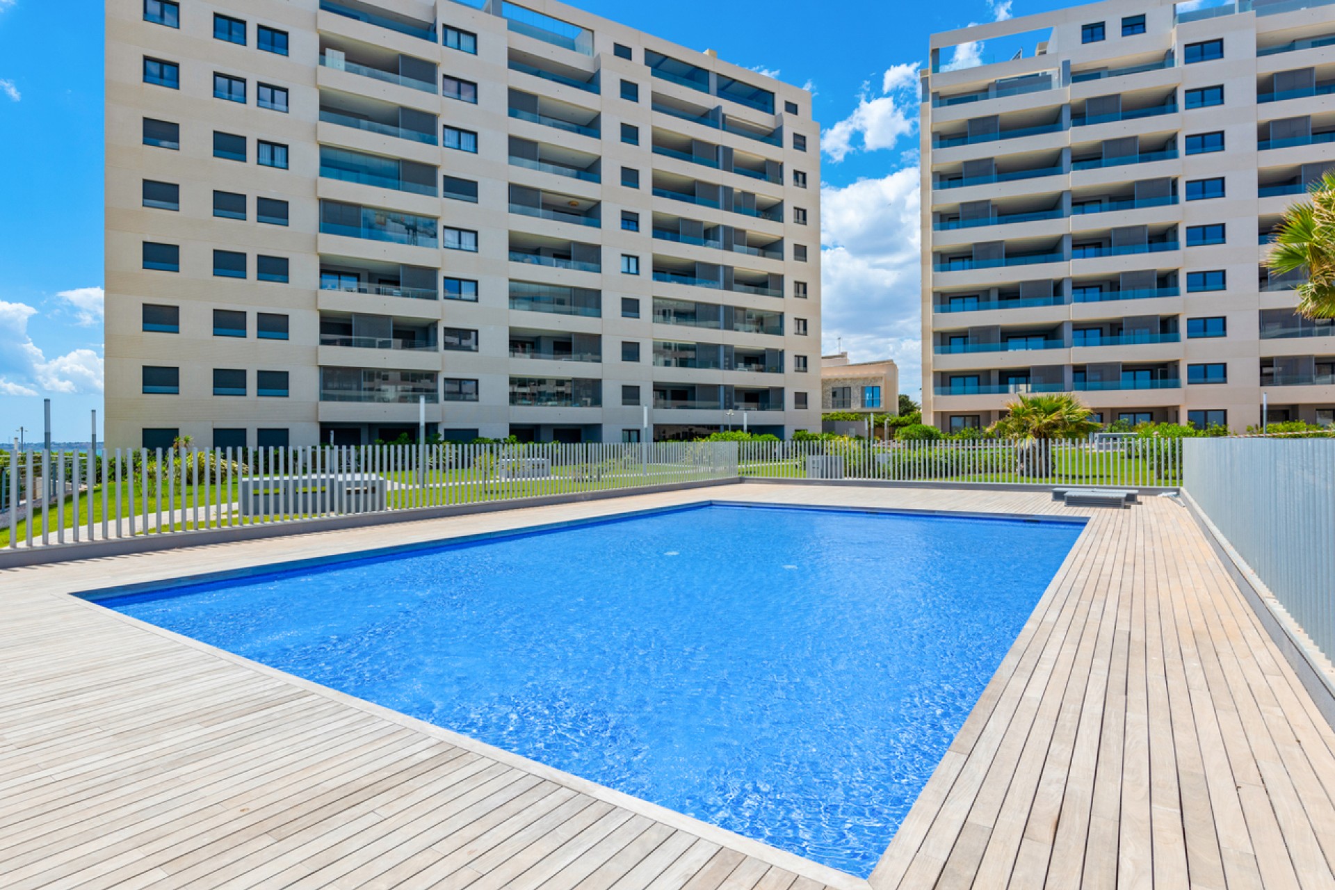 Resale - Apartment -
Punta Prima - Costa Blanca