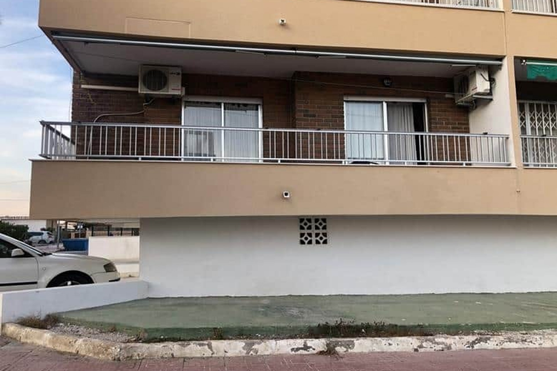 Resale - Apartment -
Punta Prima - Costa Blanca
