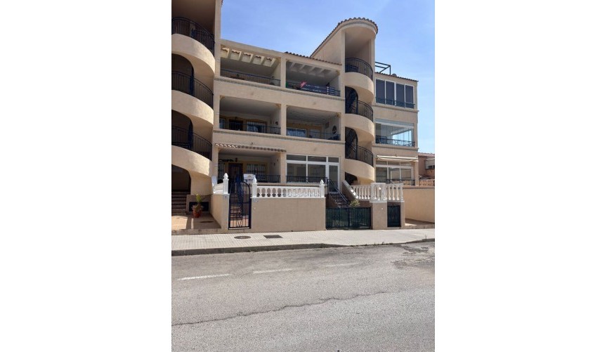 Resale - Apartment -
Punta Prima - Costa Blanca