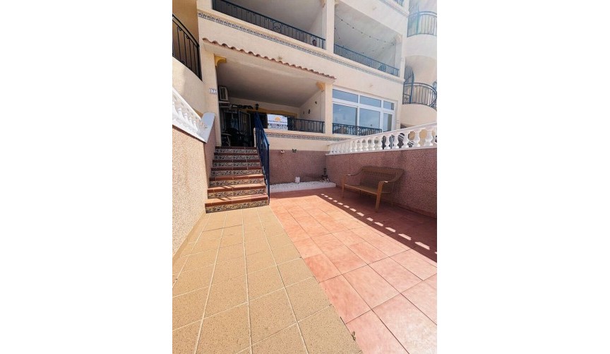 Resale - Apartment -
Punta Prima - Costa Blanca