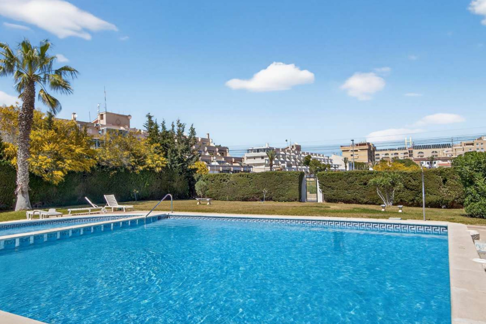Resale - Apartment -
Punta Prima - Costa Blanca