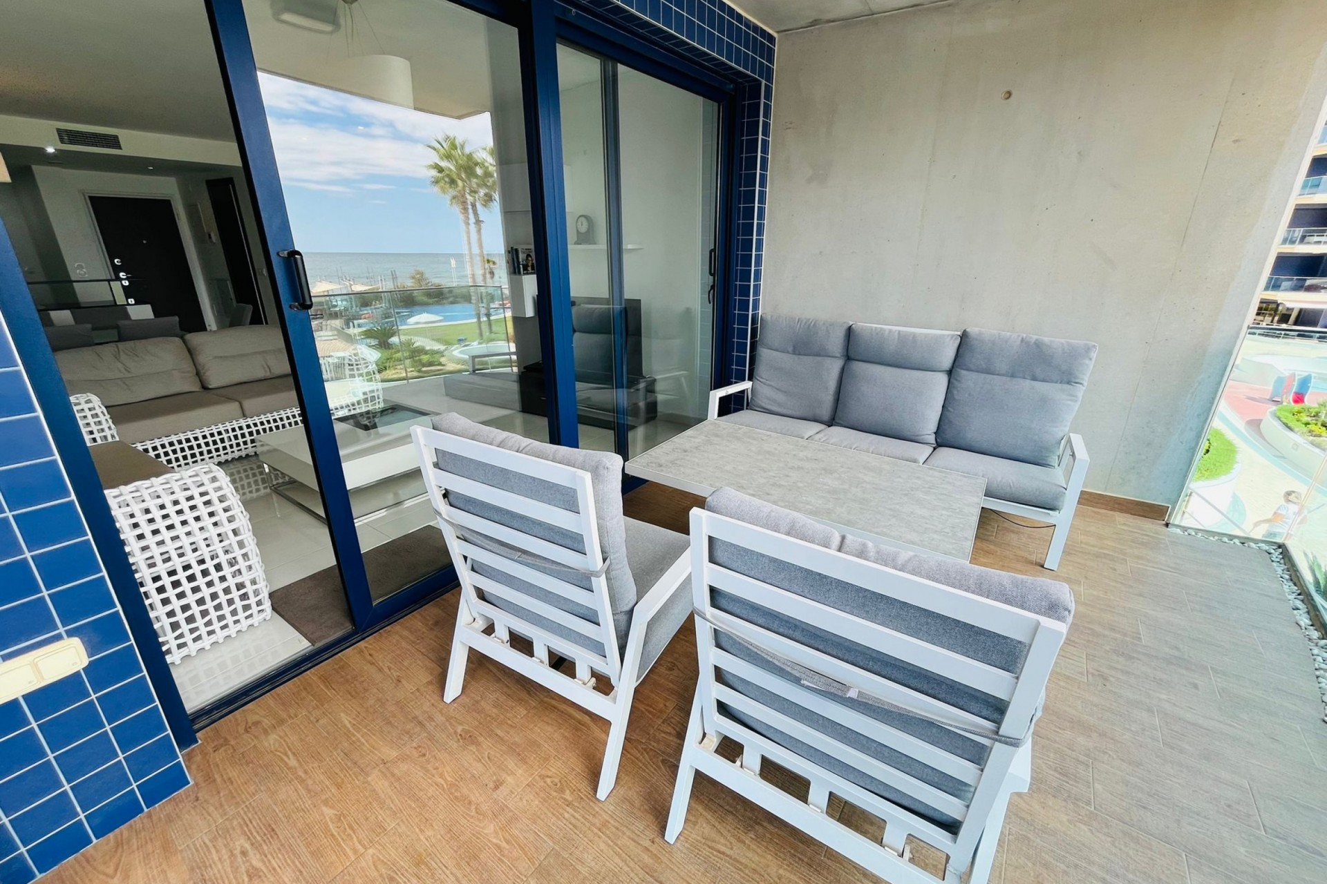 Resale - Apartment -
Punta Prima - Costa Blanca