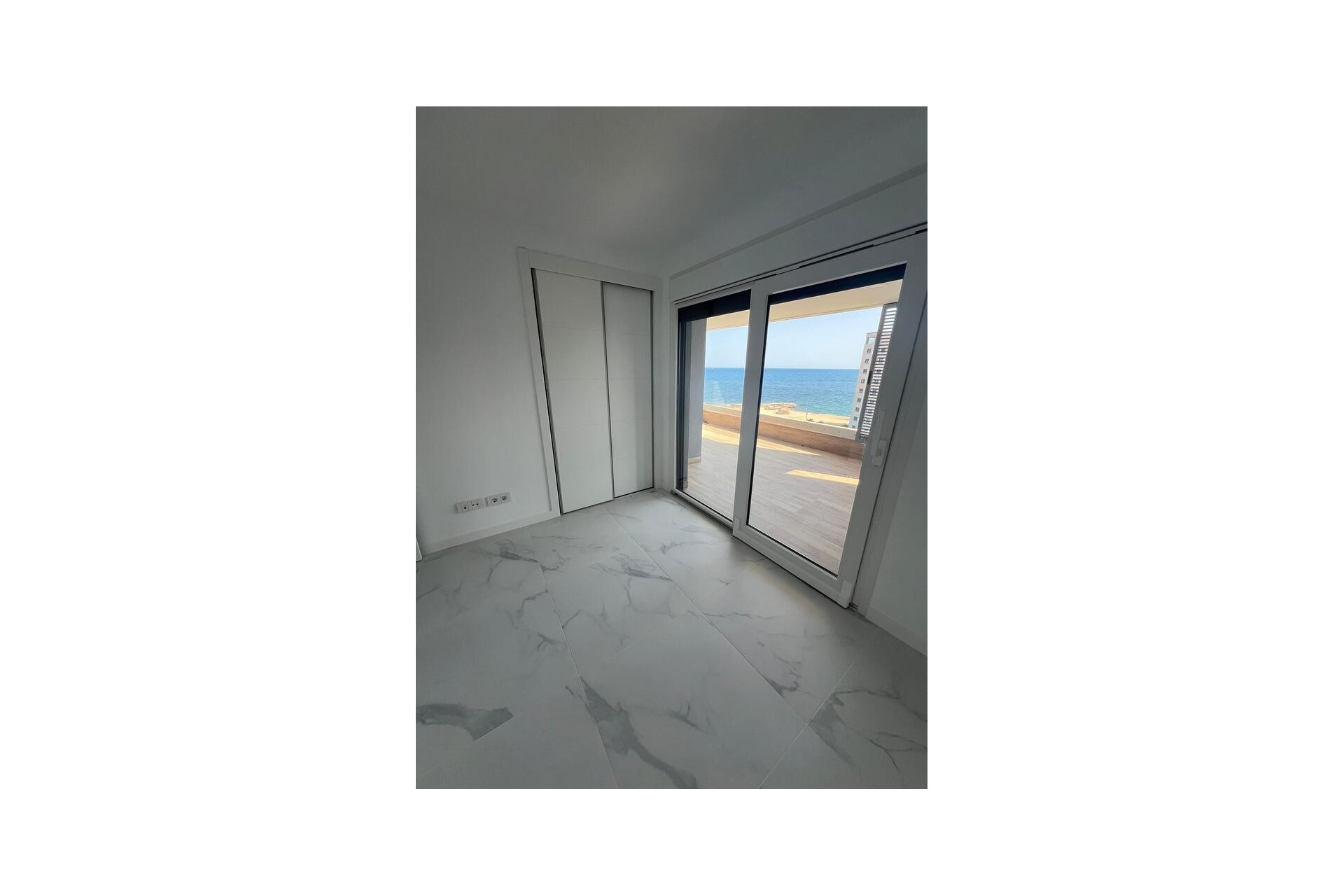 Resale - Apartment -
Punta Prima - Orihuela Costa