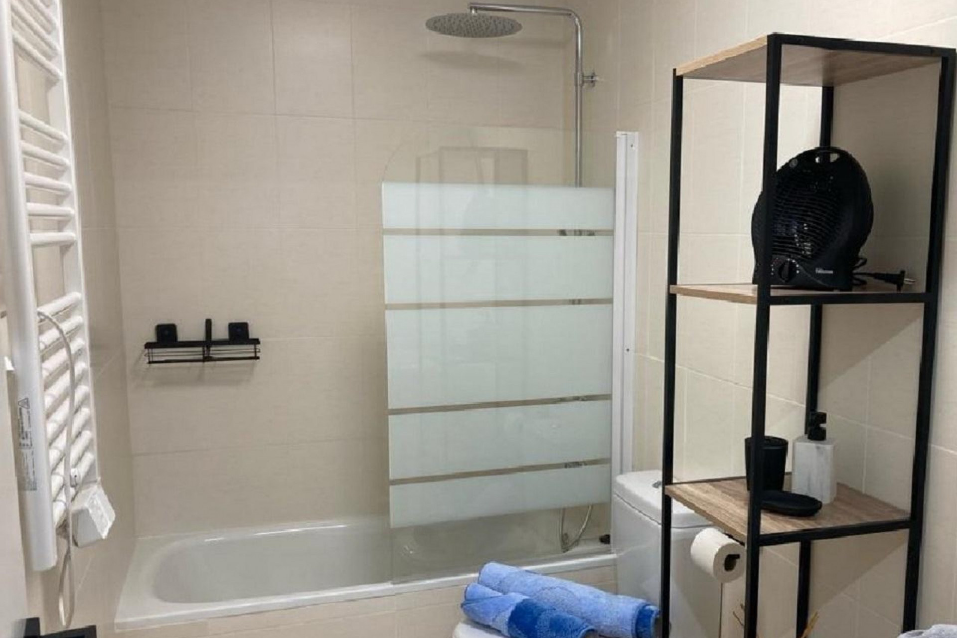 Resale - Apartment -
Roldan - Inland
