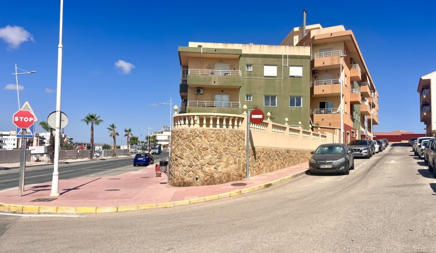 Resale - Apartment -
San Miguel de Salinas - Inland