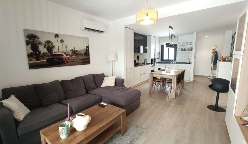 Resale - Apartment -
San Miguel de Salinas - Inland