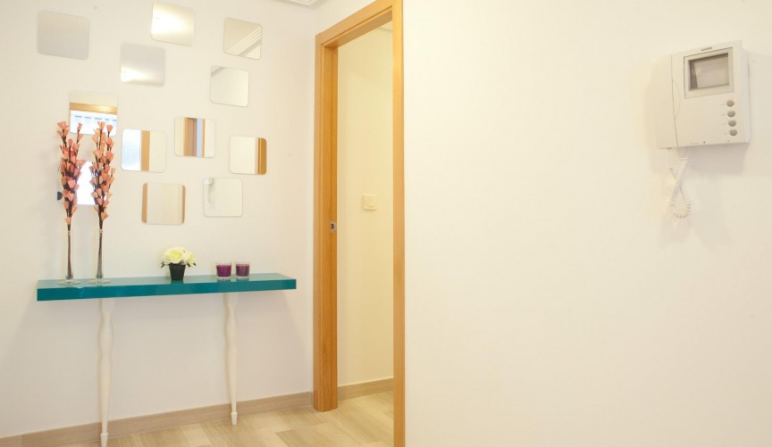 Resale - Apartment -
Santa Pola - Centro