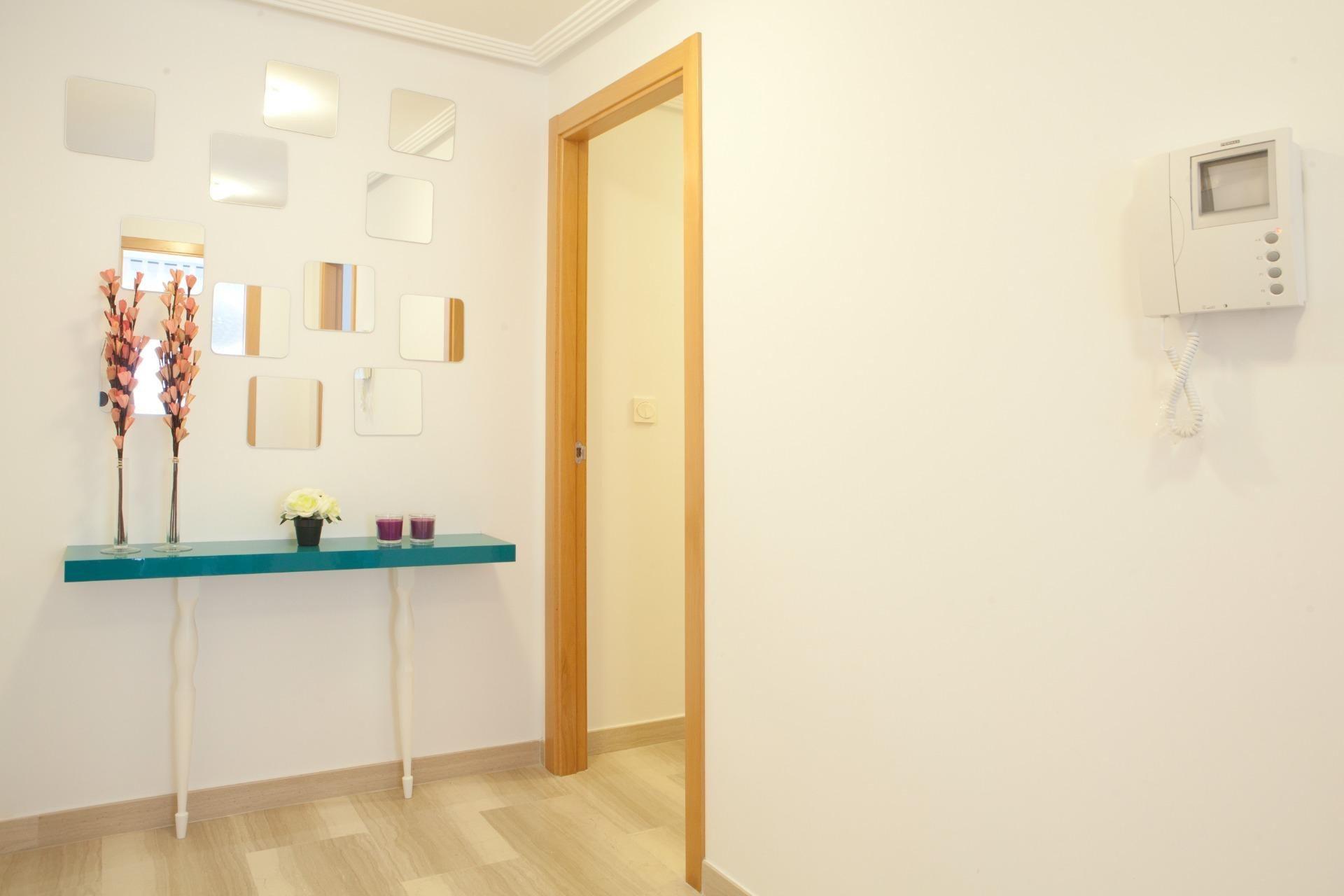 Resale - Apartment -
Santa Pola - Centro