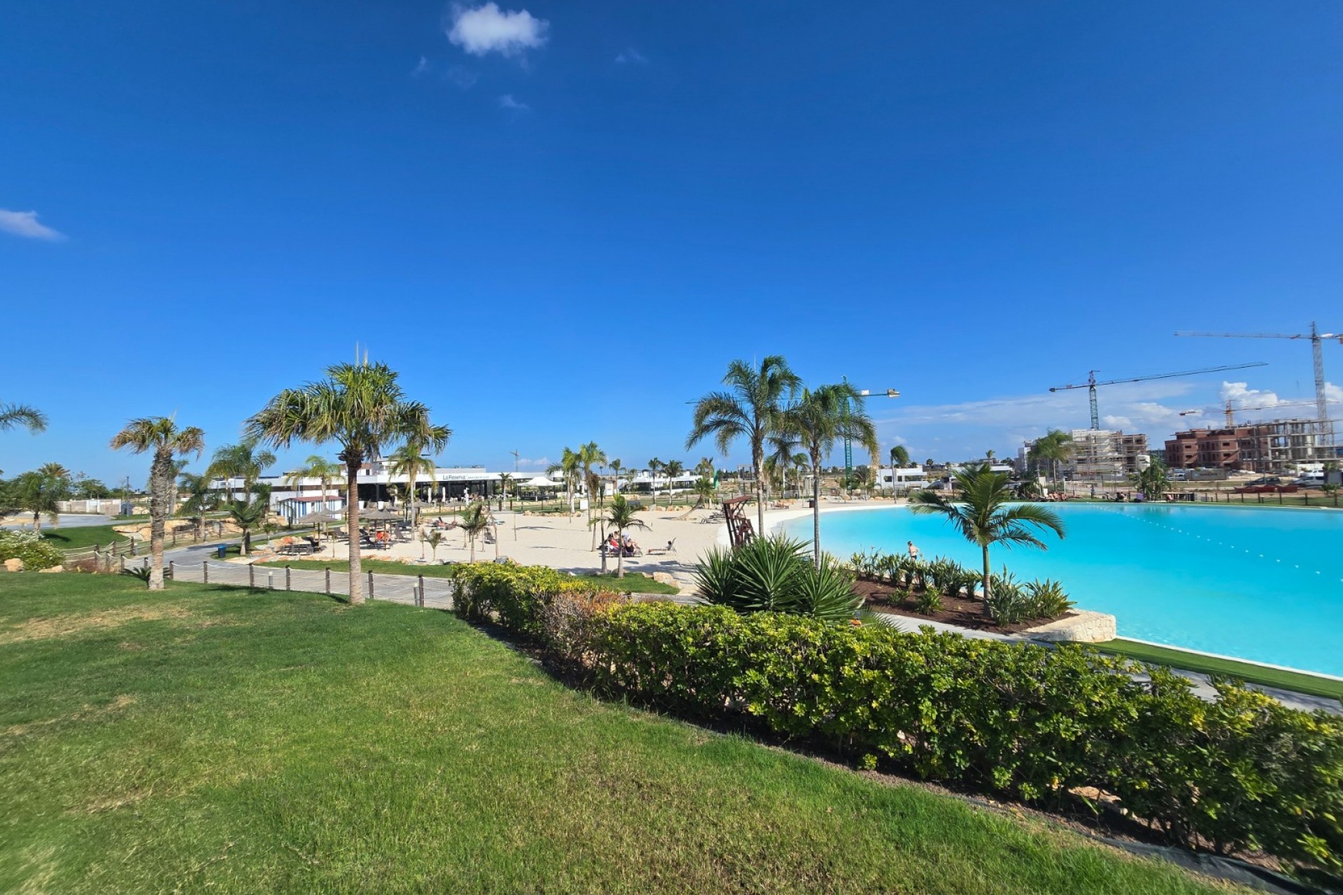 Resale - Apartment -
Santa Rosalia - Inland