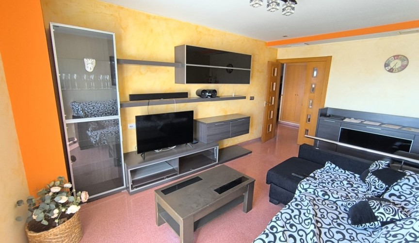 Resale - Apartment -
Sax - Inland