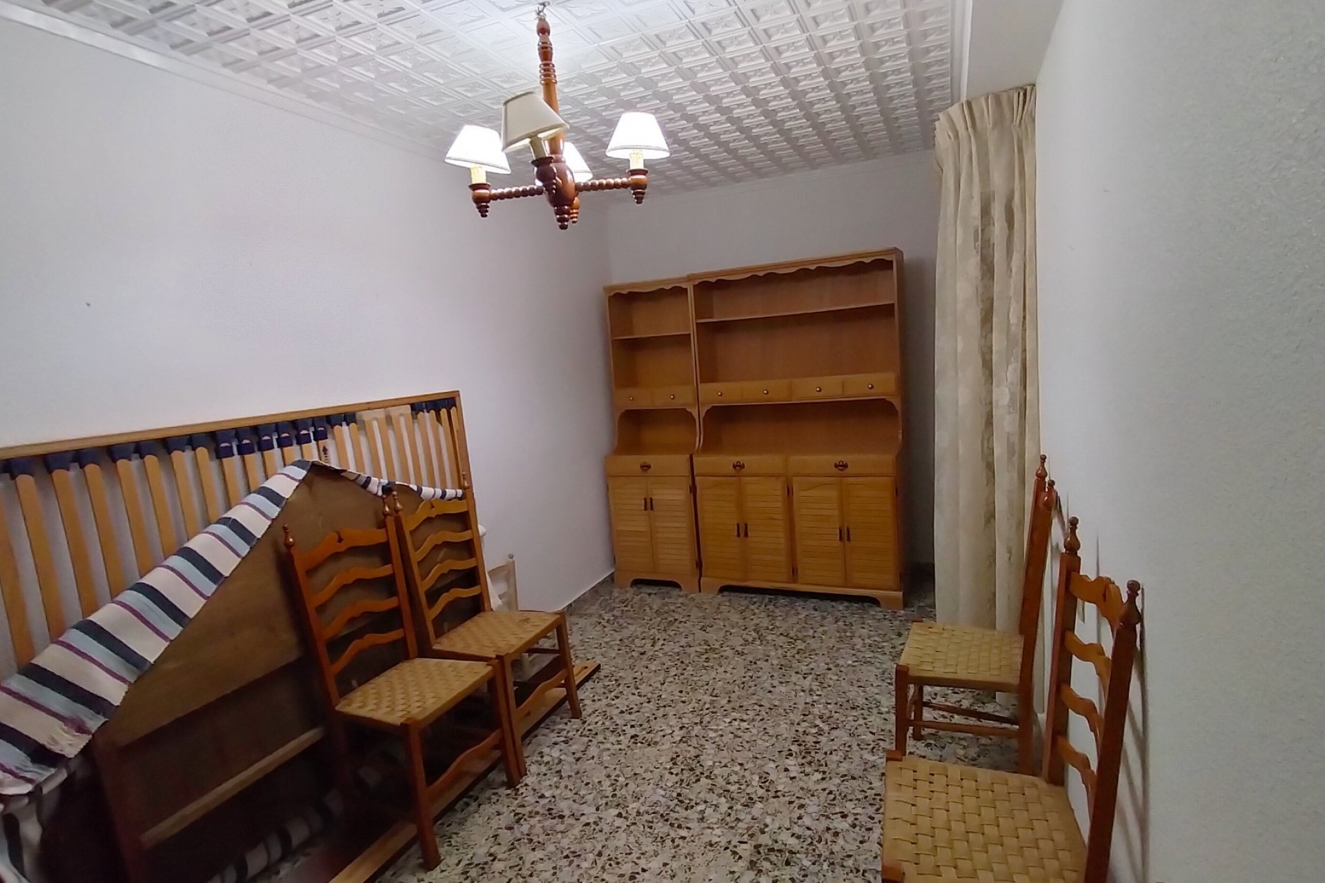 Resale - Apartment -
Sax - Inland