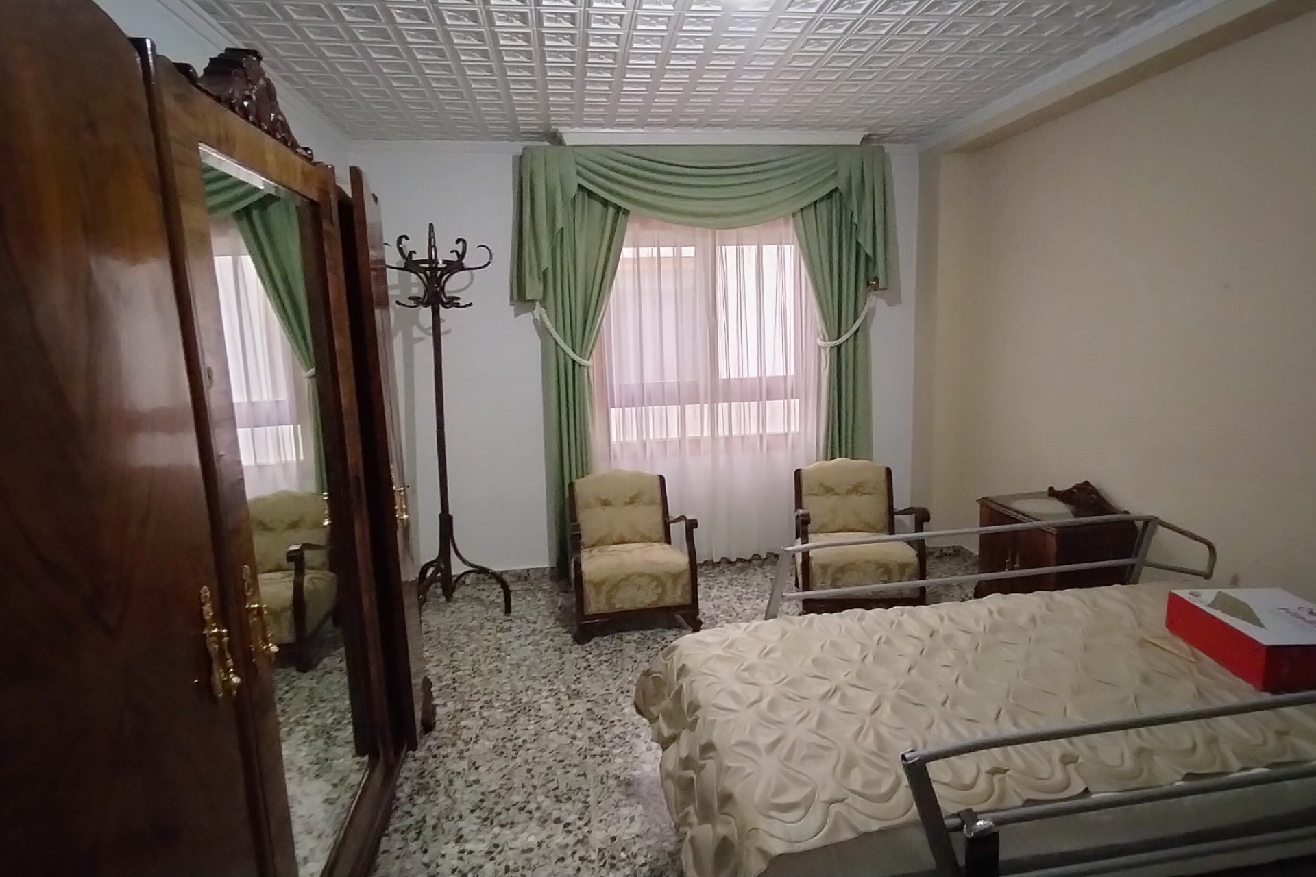 Resale - Apartment -
Sax - Inland