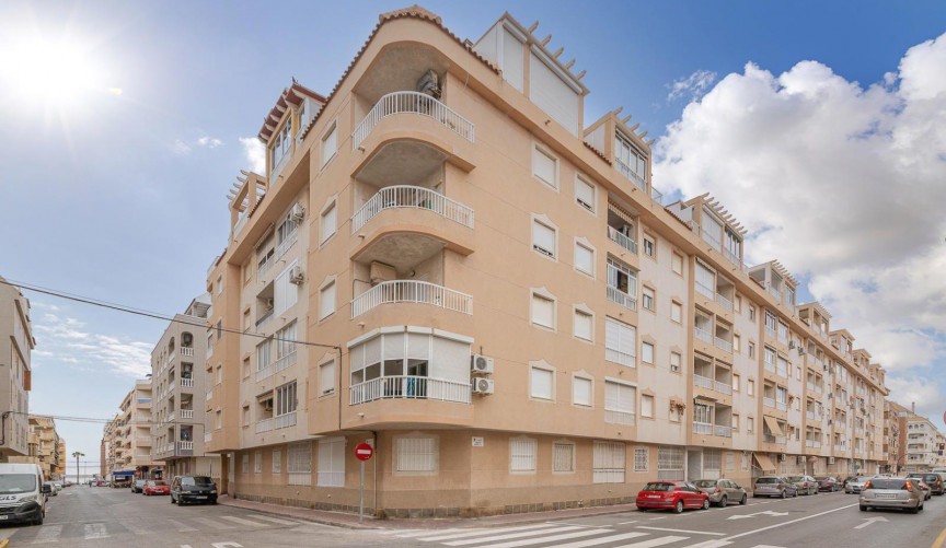 Resale - Apartment -
Torrevieja - Acequion