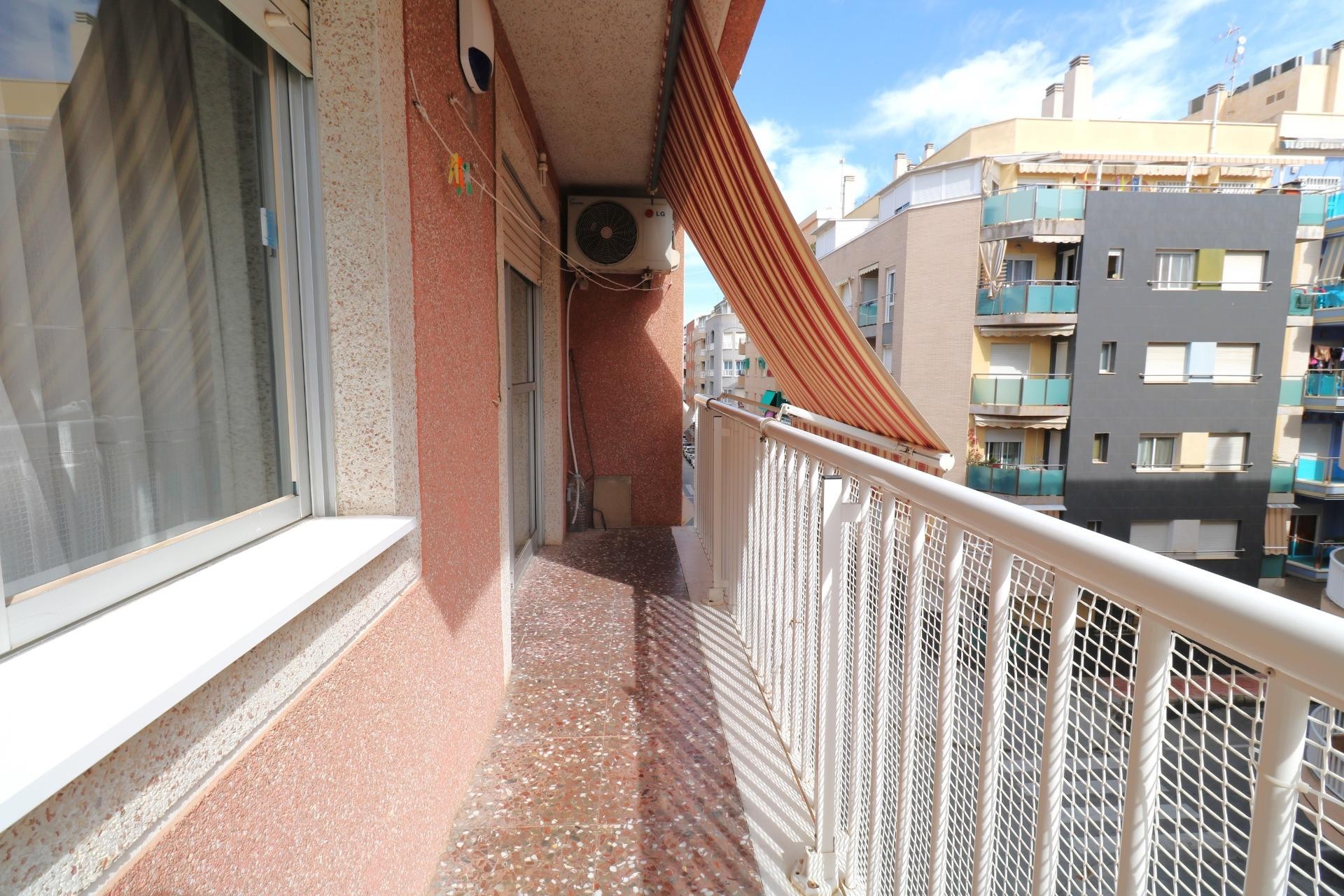 Resale - Apartment -
Torrevieja - Acequion