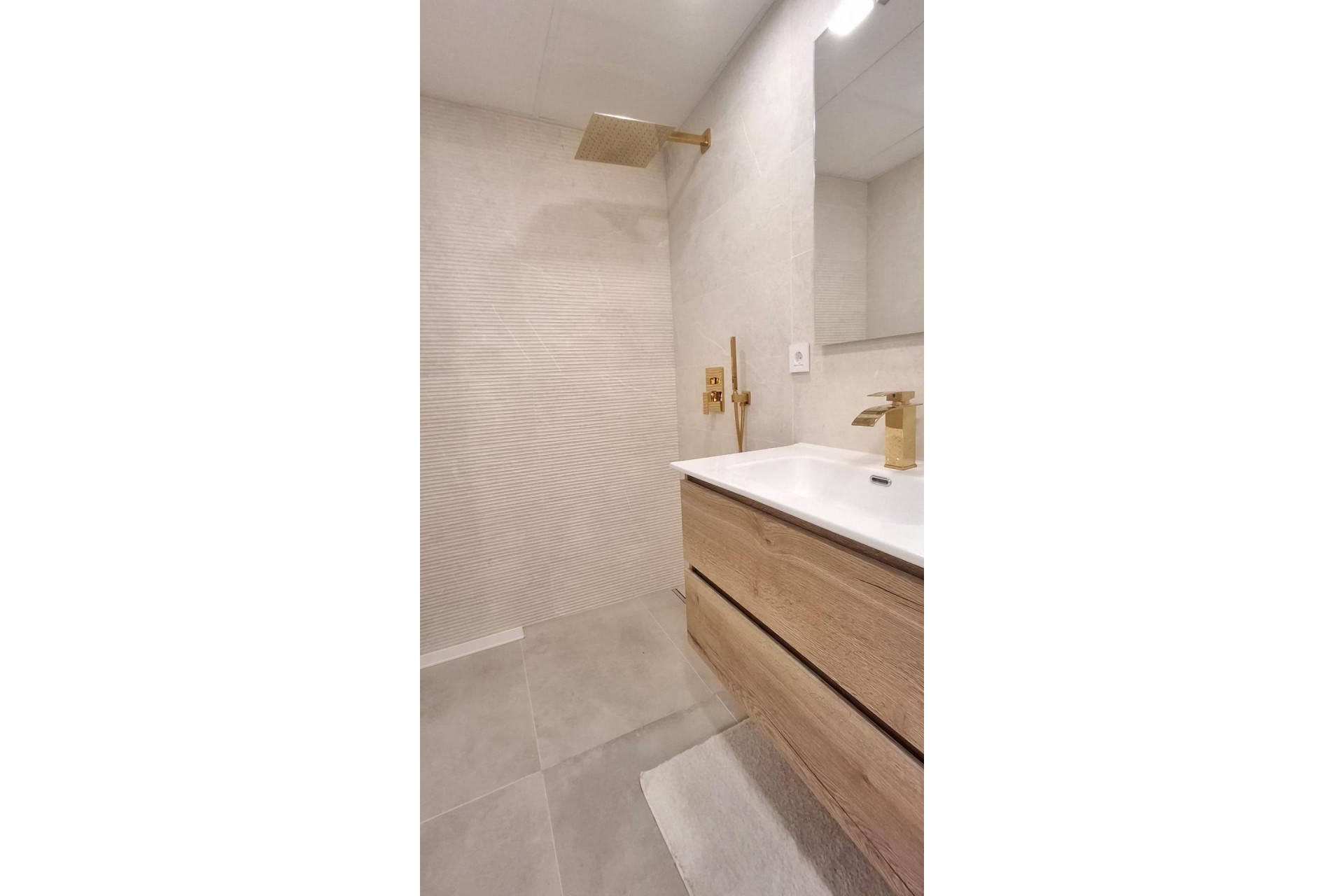 Resale - Apartment -
Torrevieja - Acequion