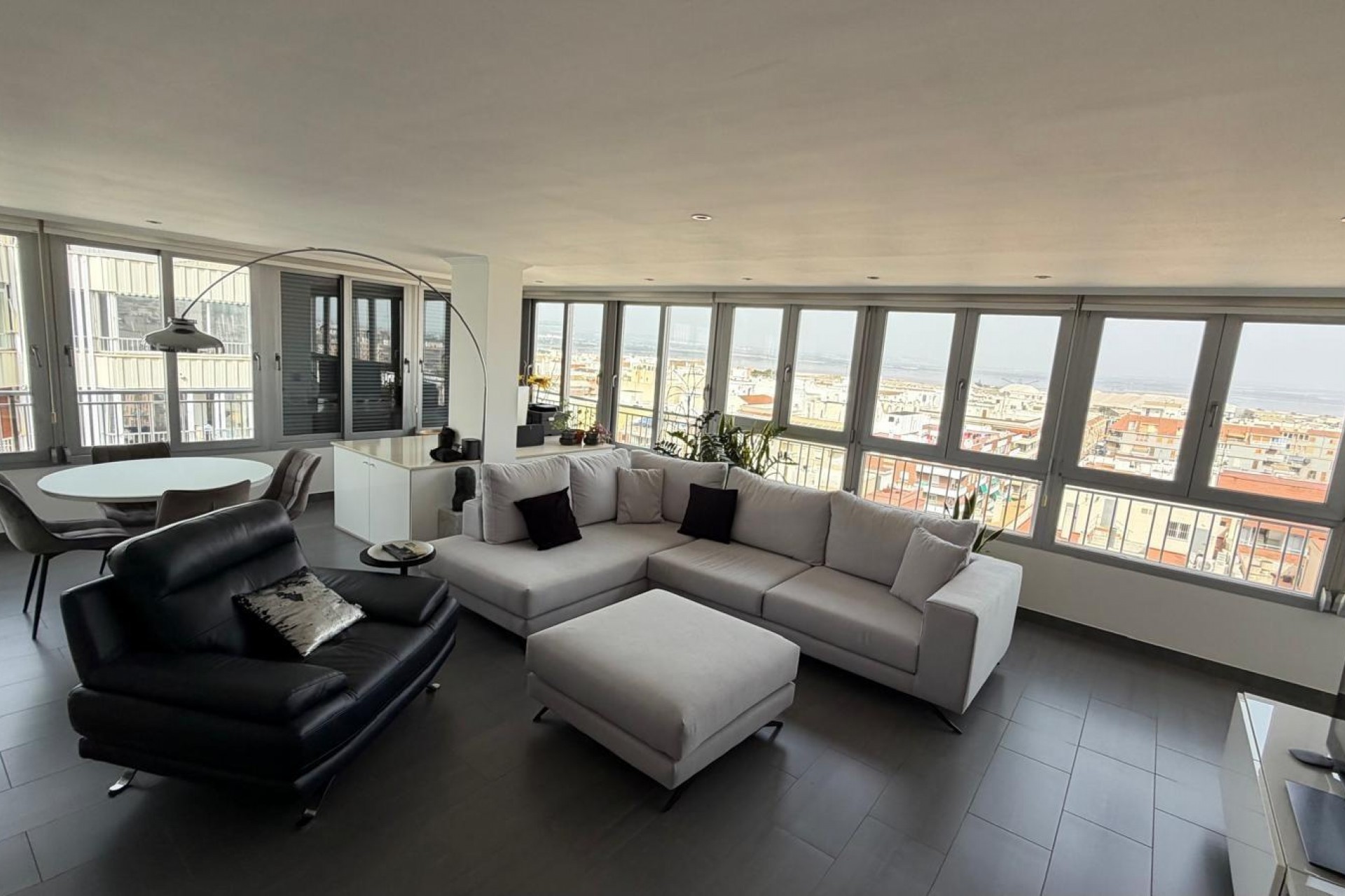 Resale - Apartment -
Torrevieja - Acequion