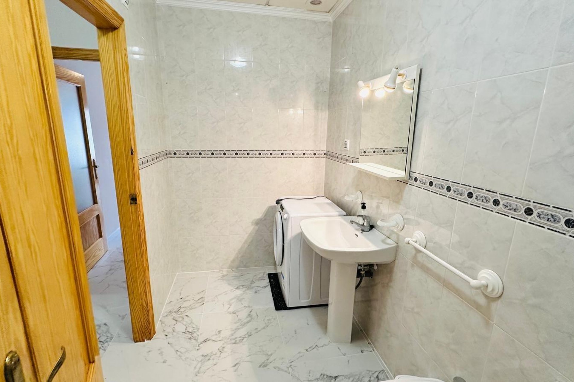 Resale - Apartment -
Torrevieja - Acequion
