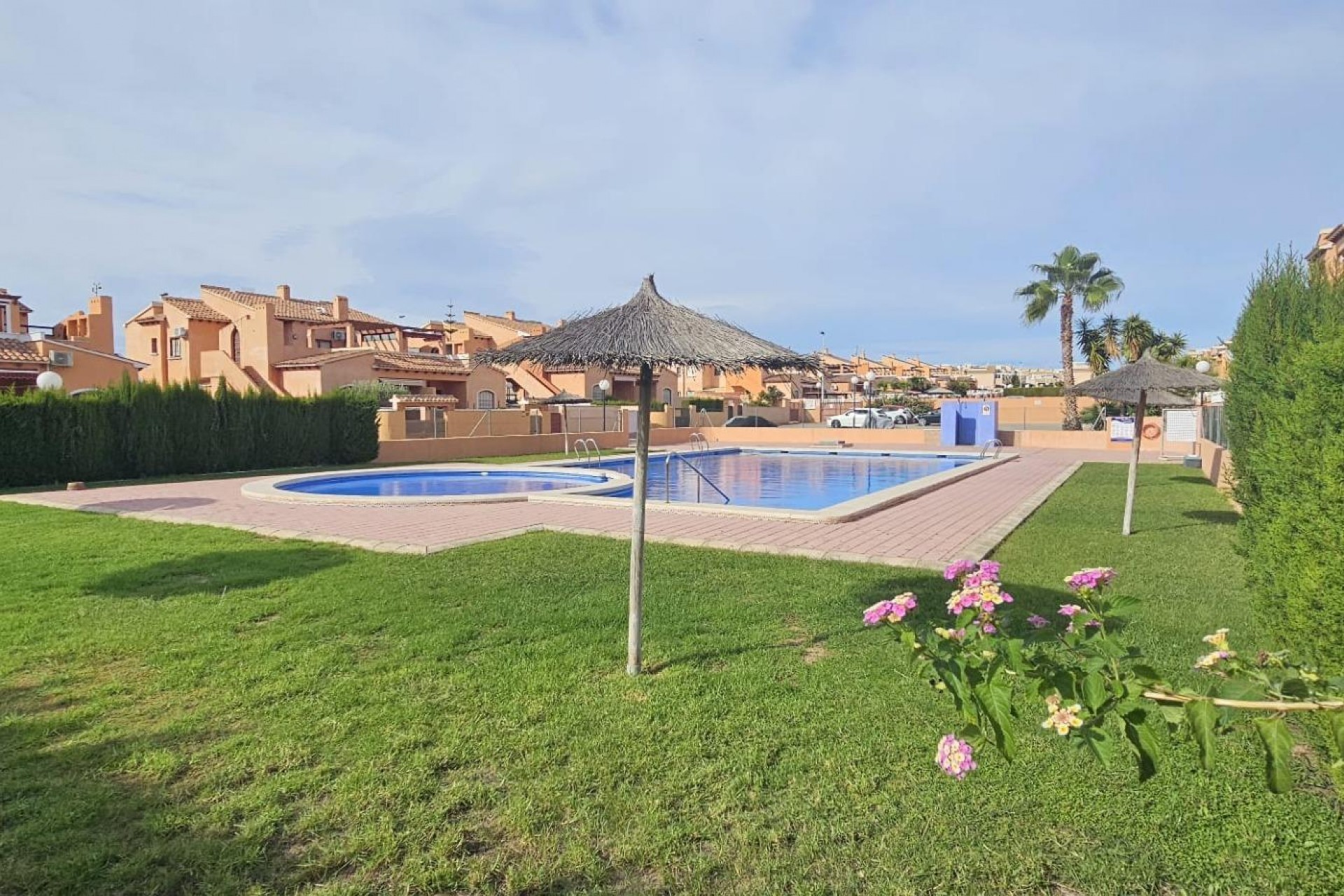 Resale - Apartment -
Torrevieja - aguas nuevas