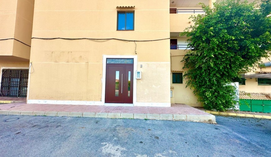 Resale - Apartment -
Torrevieja - aguas nuevas