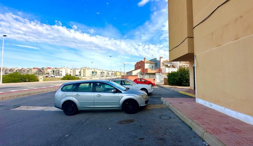 Resale - Apartment -
Torrevieja - aguas nuevas