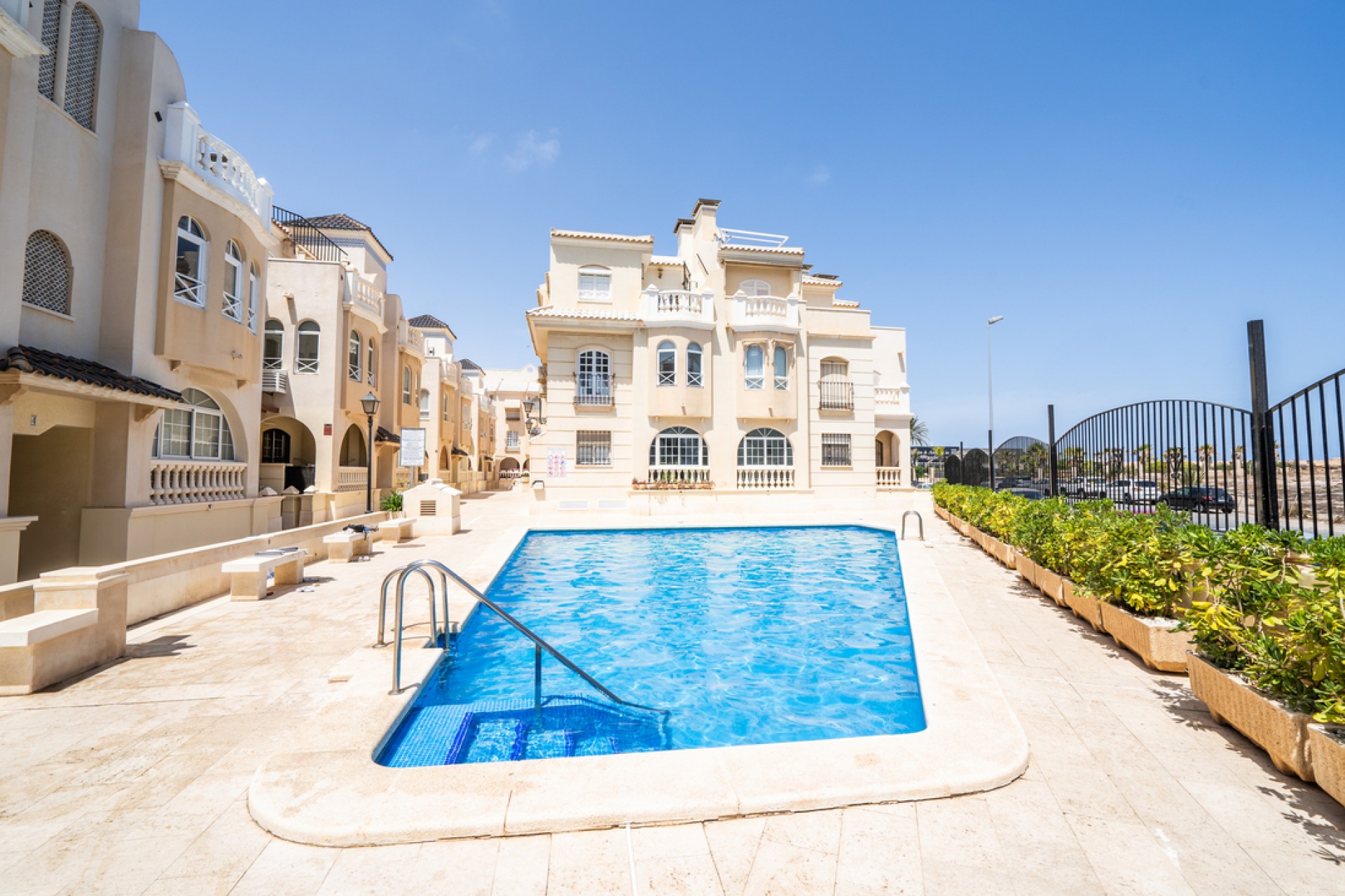 Resale - Apartment -
Torrevieja - aguas nuevas