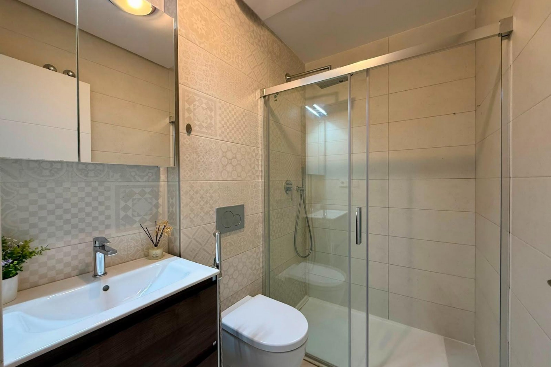 Resale - Apartment -
Torrevieja - aguas nuevas