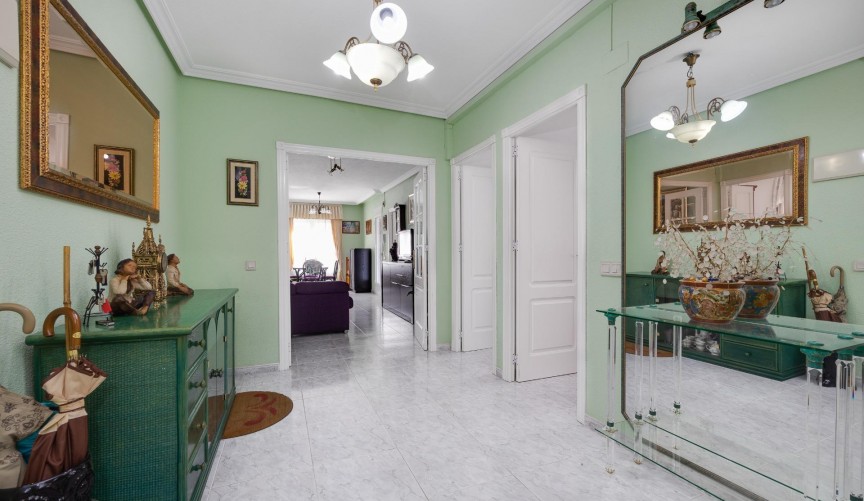 Resale - Apartment -
Torrevieja - Antonio Machado
