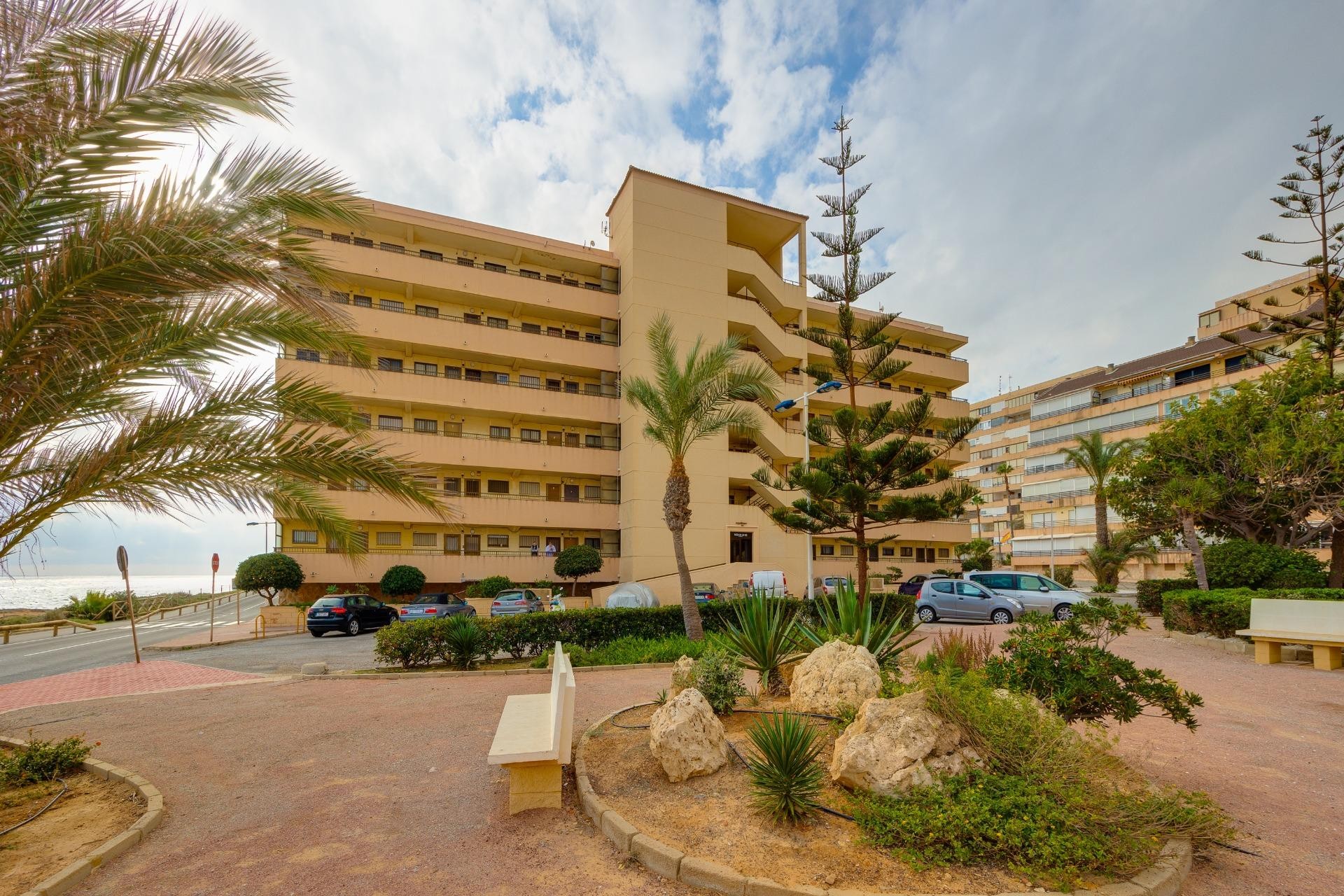 Resale - Apartment -
Torrevieja - Cabo Cervera