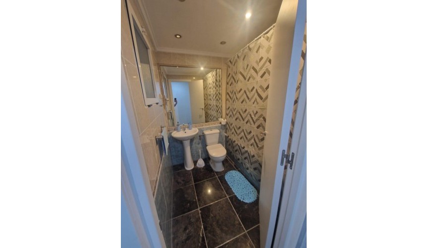 Resale - Apartment -
Torrevieja - Centro - Muelle Pesquero