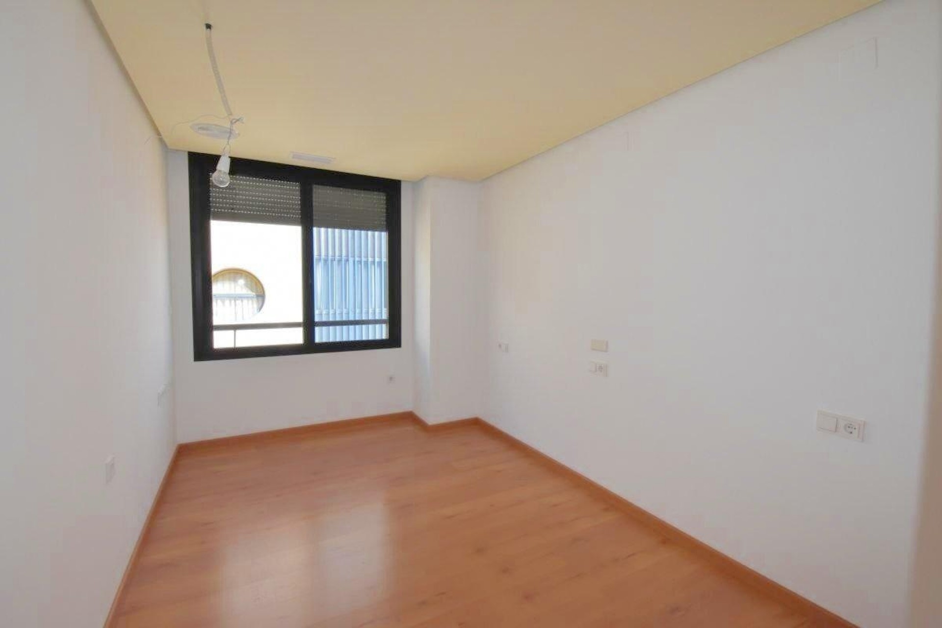Resale - Apartment -
Torrevieja - Centro - Muelle Pesquero