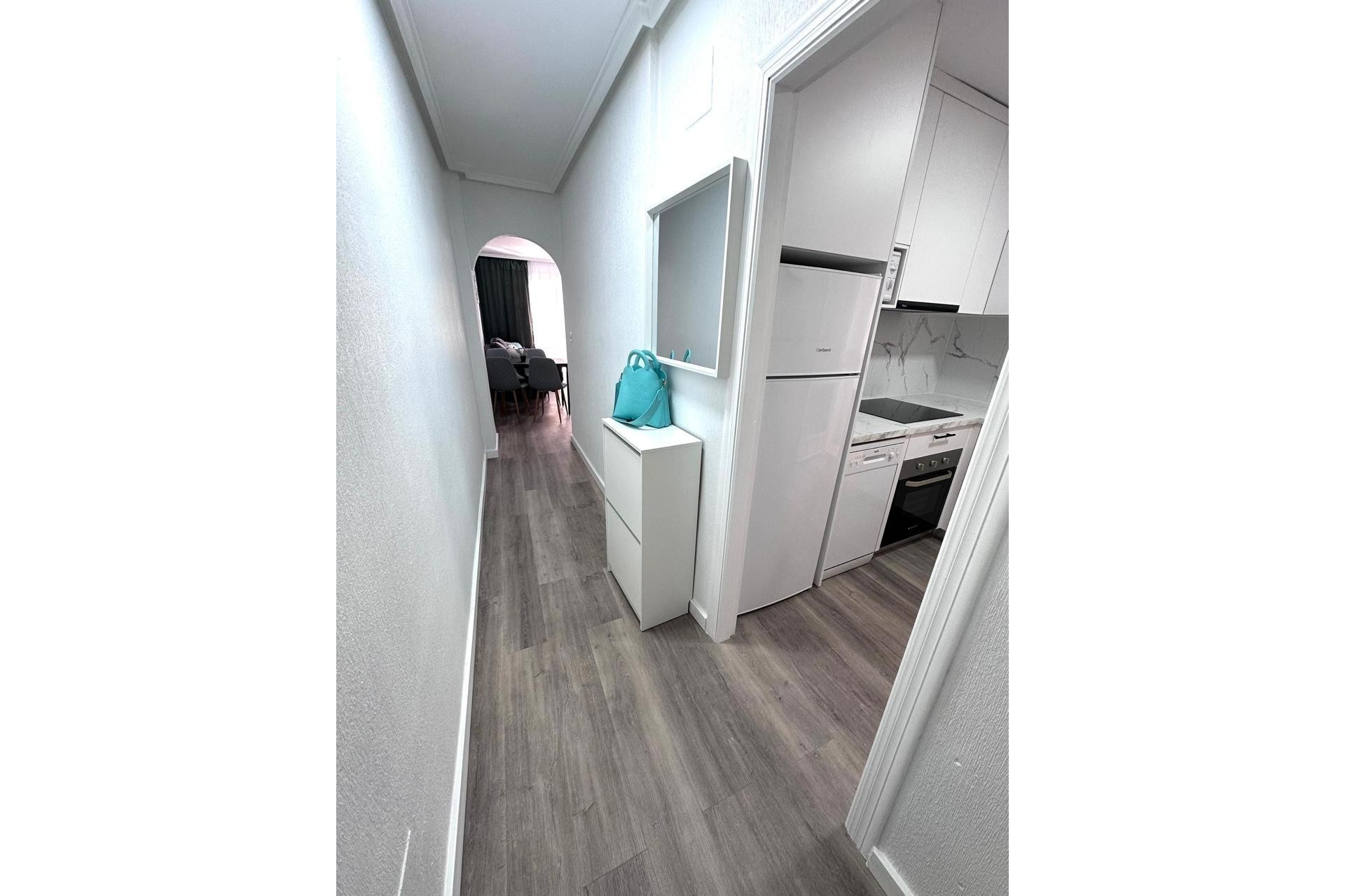 Resale - Apartment -
Torrevieja - Centro - Muelle Pesquero