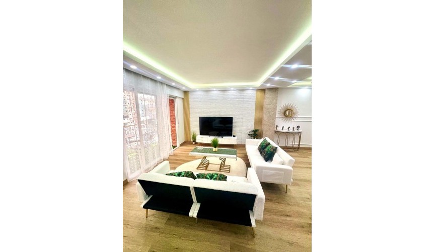Resale - Apartment -
Torrevieja - Centro - Muelle Pesquero