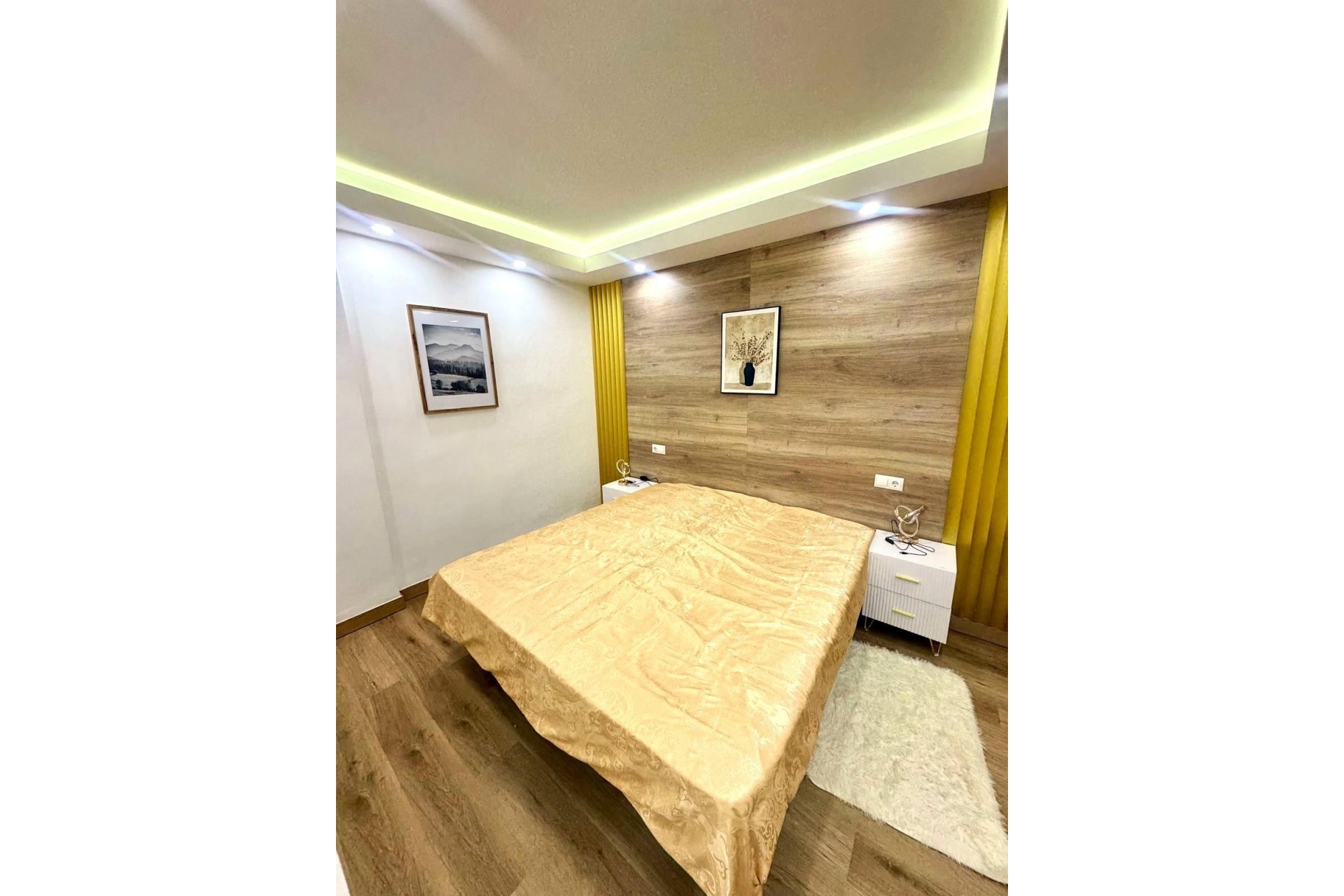 Resale - Apartment -
Torrevieja - Centro - Muelle Pesquero