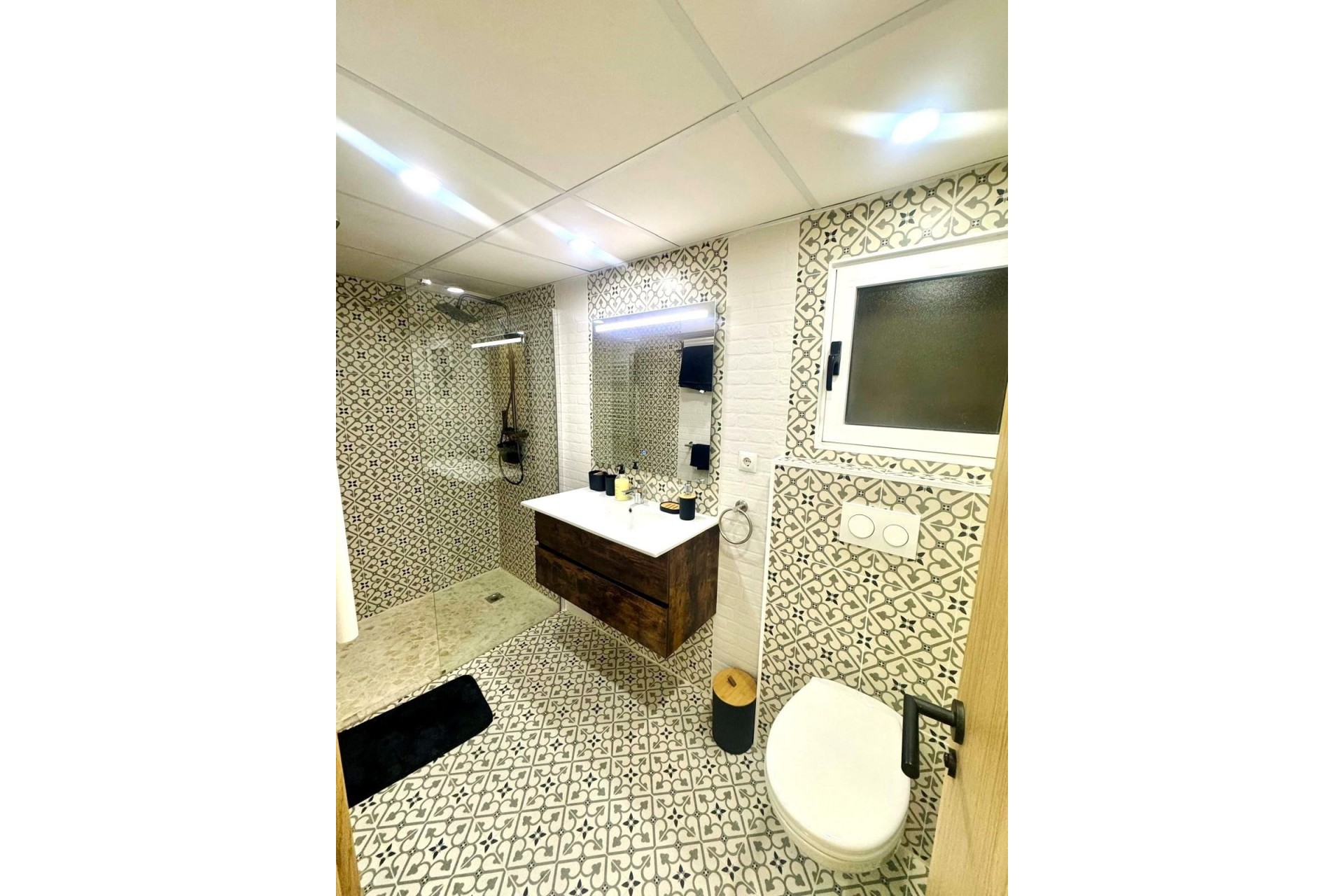Resale - Apartment -
Torrevieja - Centro - Muelle Pesquero