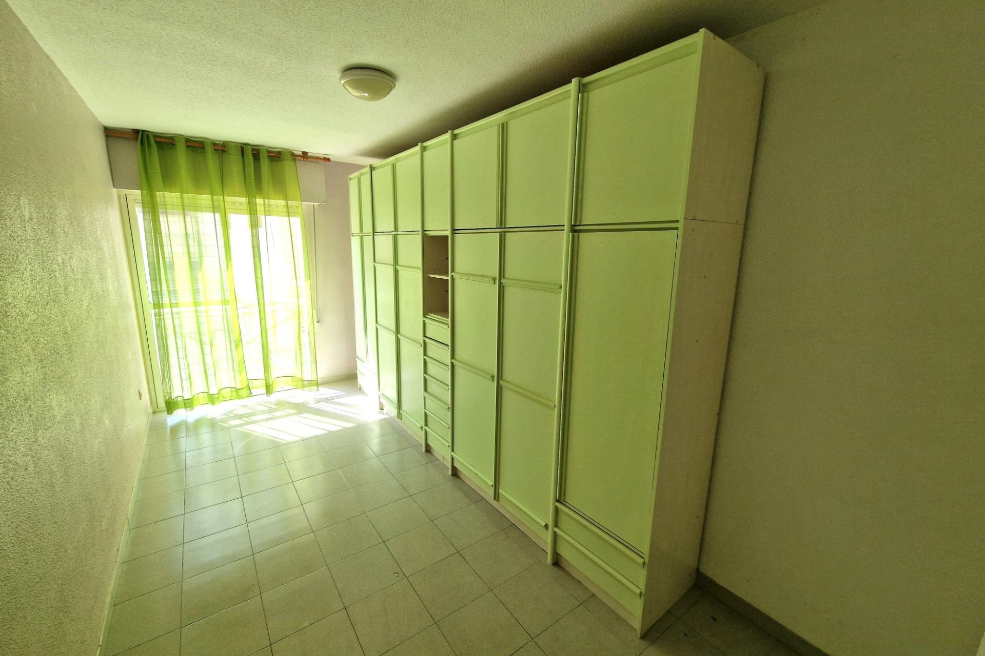 Resale - Apartment -
Torrevieja - Centro