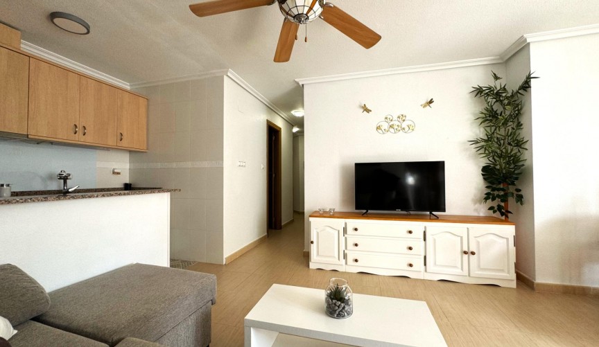 Resale - Apartment -
Torrevieja - Centro