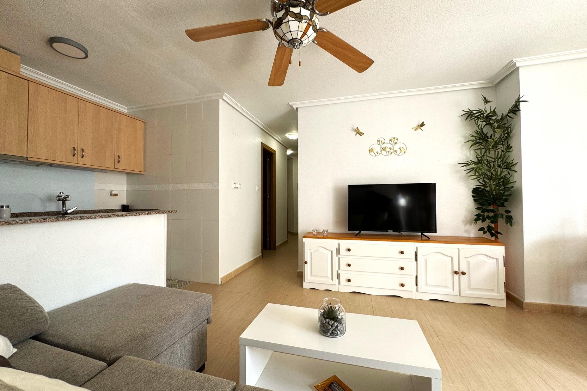 Resale - Apartment -
Torrevieja - Centro