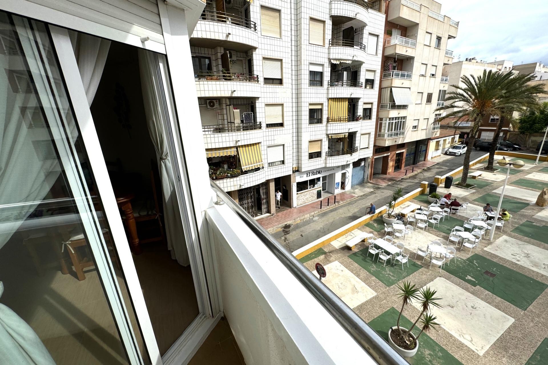 Resale - Apartment -
Torrevieja - Centro