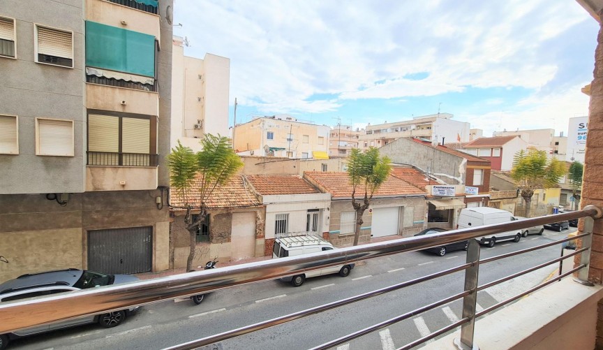 Resale - Apartment -
Torrevieja - Centro