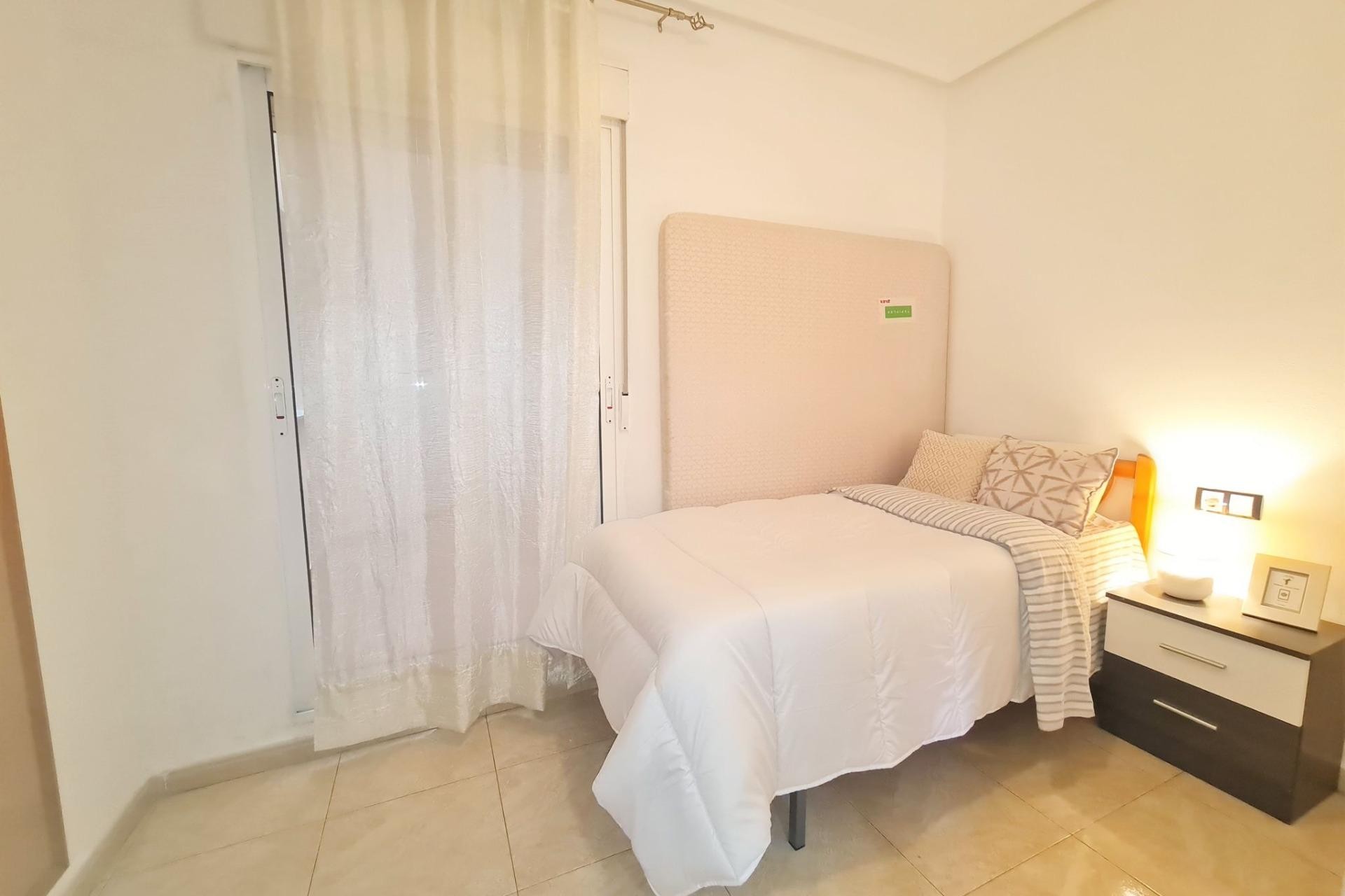 Resale - Apartment -
Torrevieja - Centro