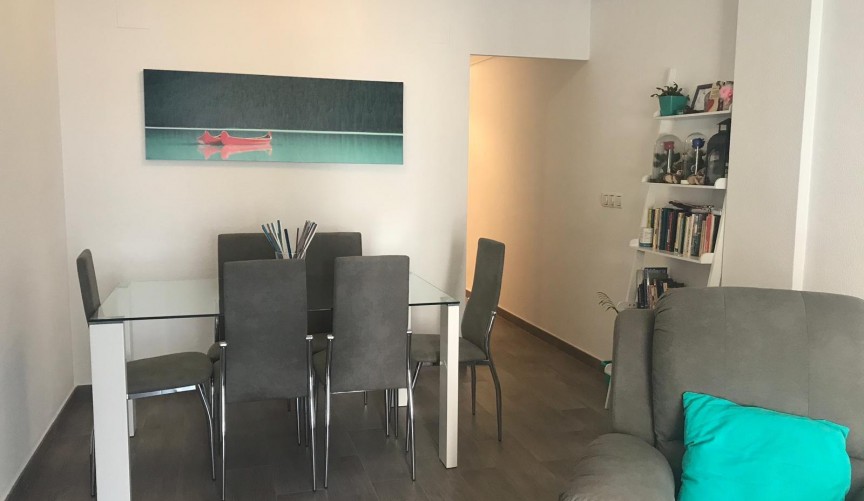 Resale - Apartment -
Torrevieja - Centro