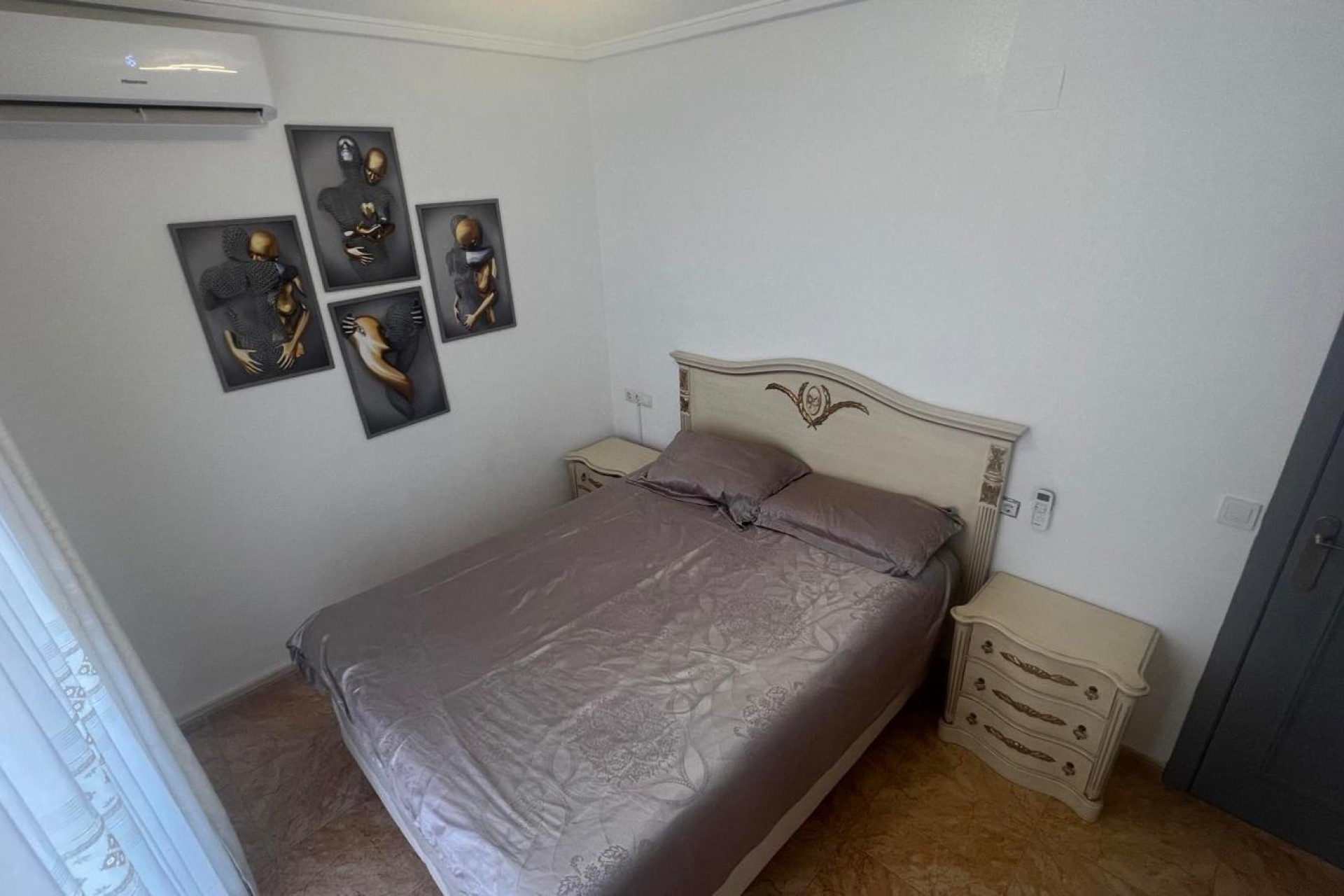 Resale - Apartment -
Torrevieja - Centro