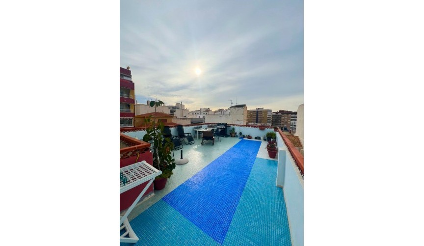 Resale - Apartment -
Torrevieja - Centro