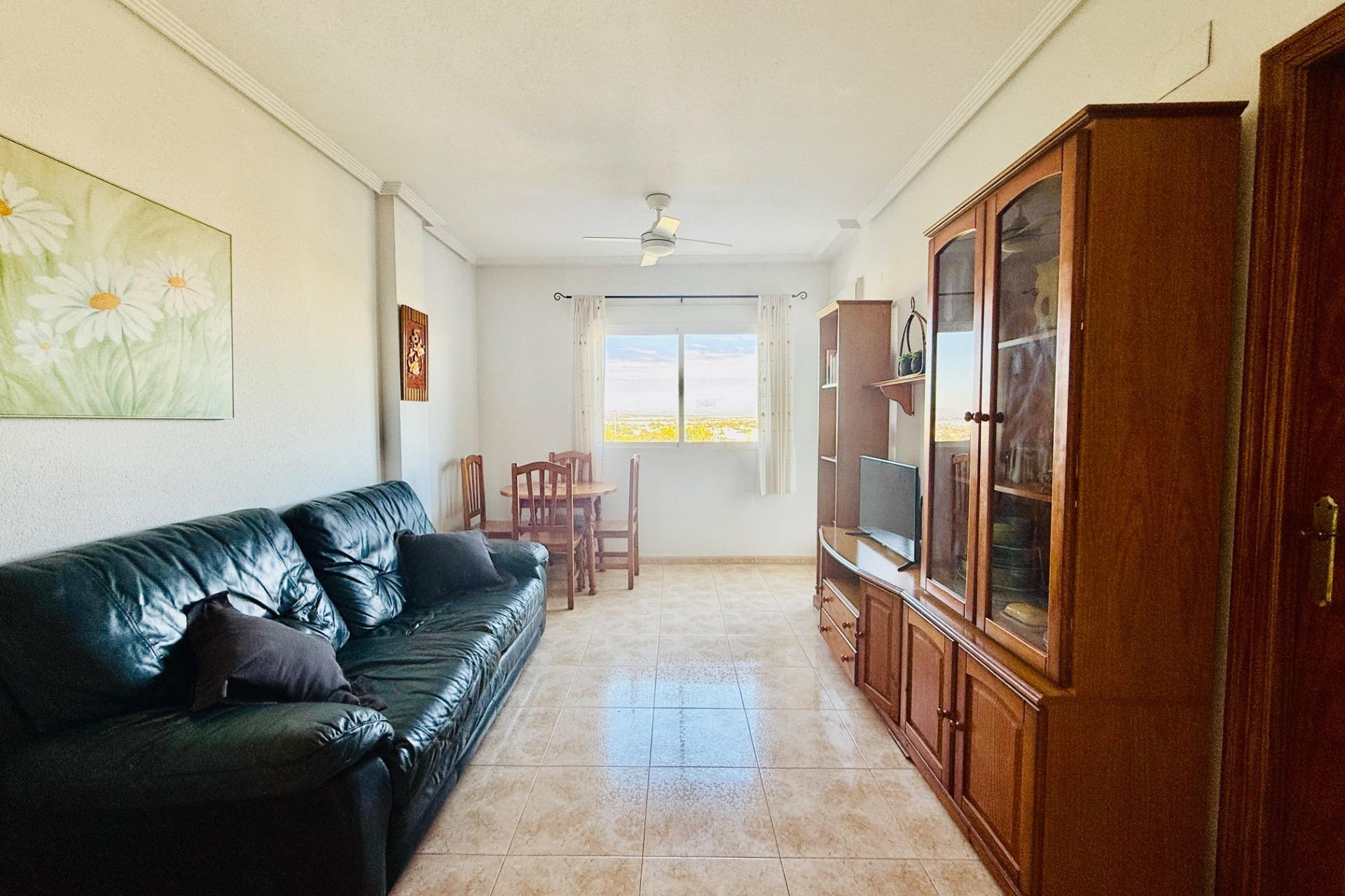 Resale - Apartment -
Torrevieja - Centro