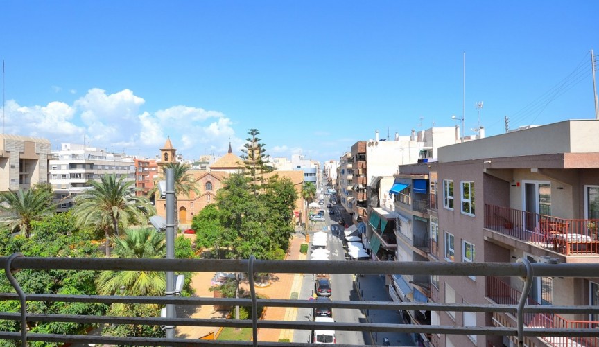 Resale - Apartment -
Torrevieja - Centro