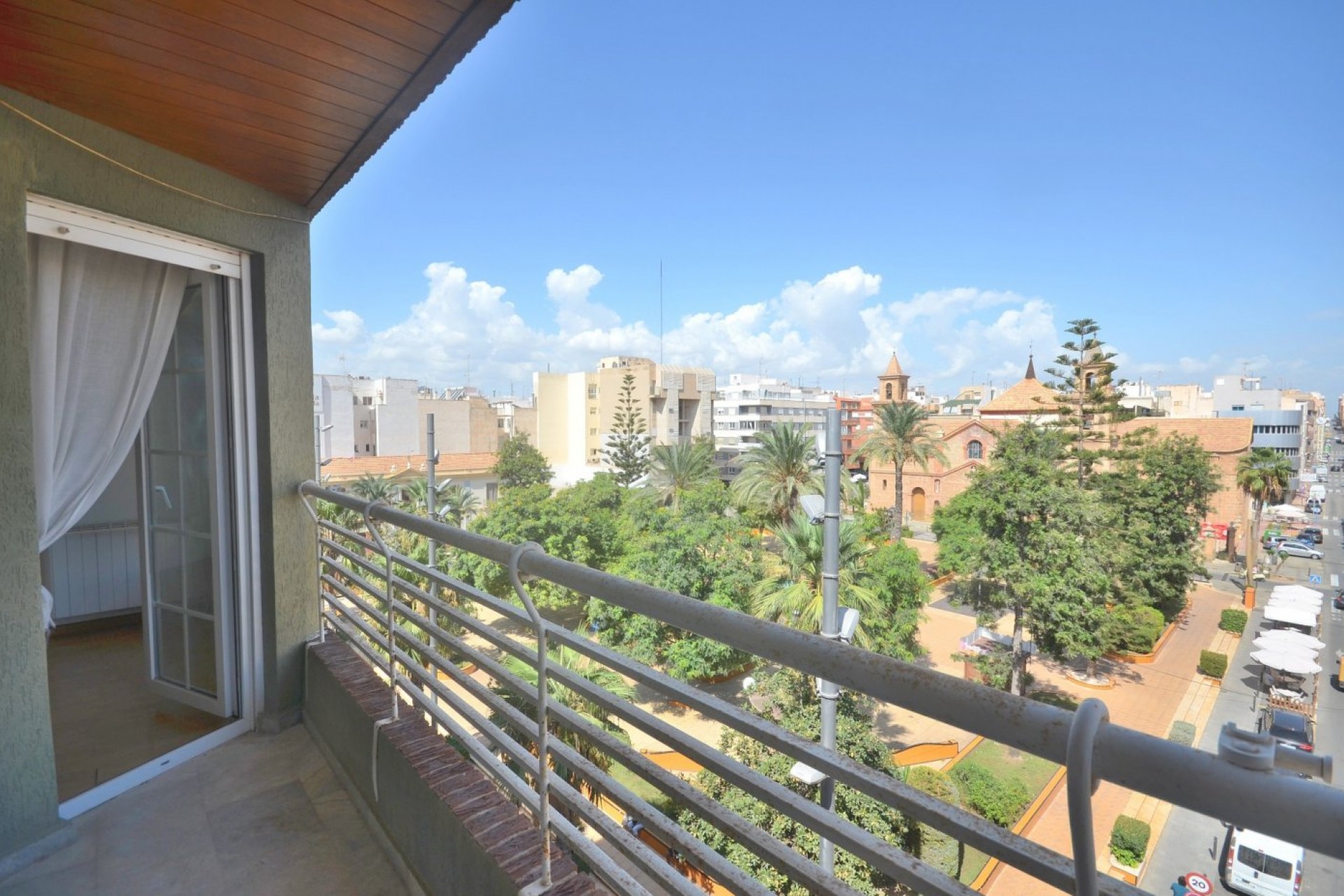 Resale - Apartment -
Torrevieja - Centro