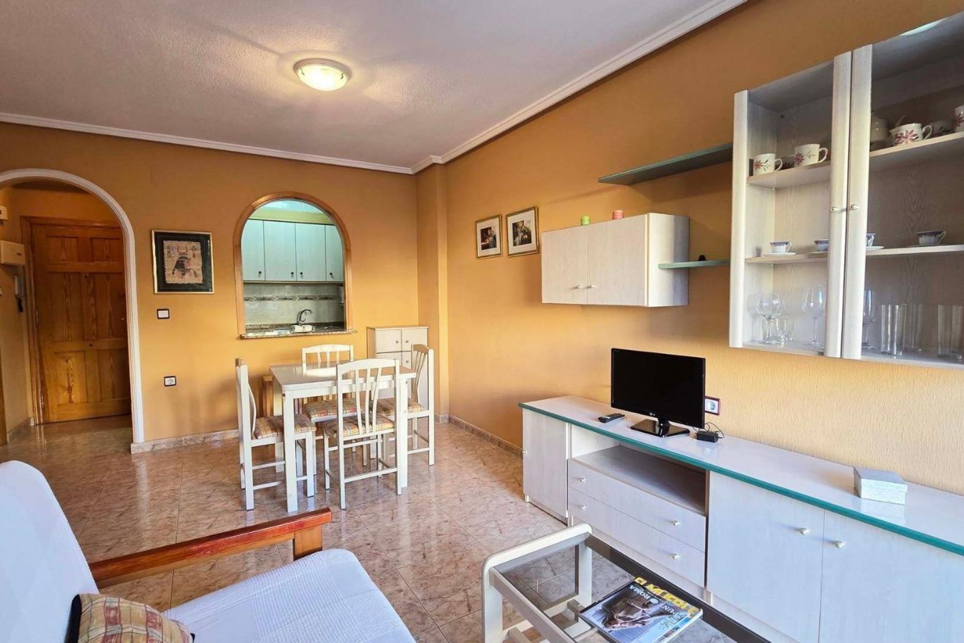 Resale - Apartment -
Torrevieja - Centro