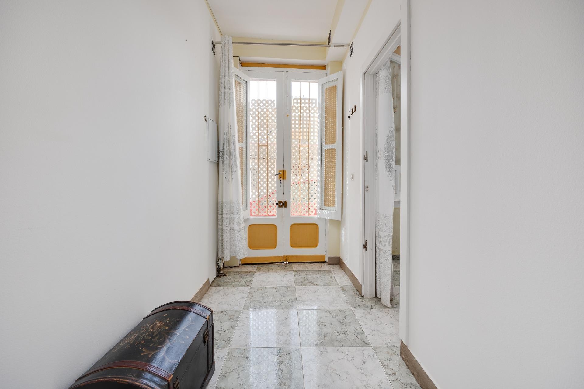 Resale - Apartment -
Torrevieja - Centro