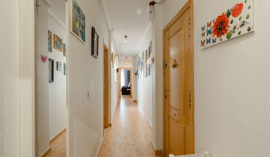 Resale - Apartment -
Torrevieja - Centro